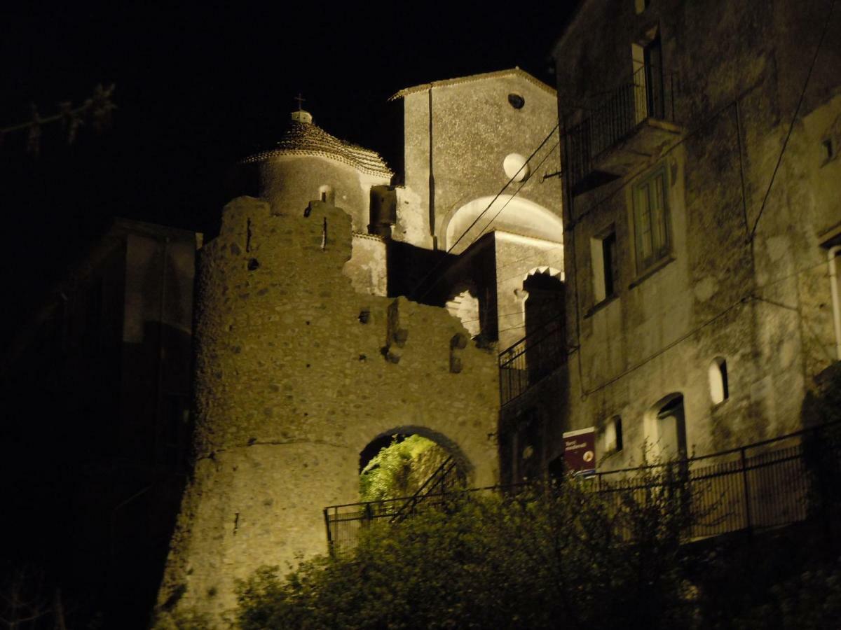 Al Vicolo Del Cilento Bed & Breakfast Felitto Exterior photo